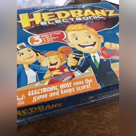 NEW Hedbanz Card Game Electronic Factory Sealed - Picture 5 of 6